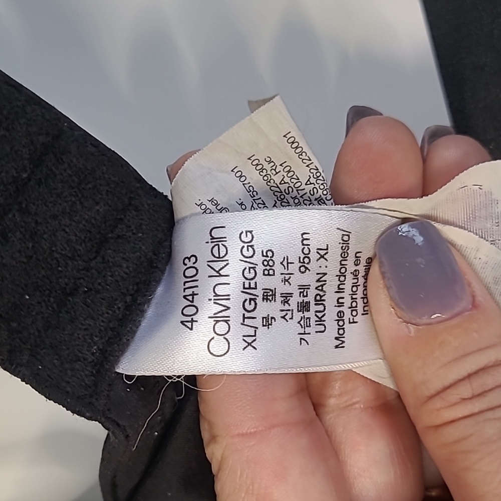 Calvin Klein wireless SIZE XL bra - Picture 3 of 3